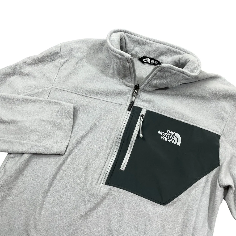 The North Face Large Gray 1/4 Zip‎ Sweatshrit Zipper Pockets